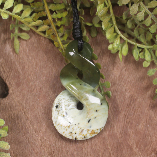 Twist or Pikorua carved from Hapopo Pounamu - NZ Greenstone