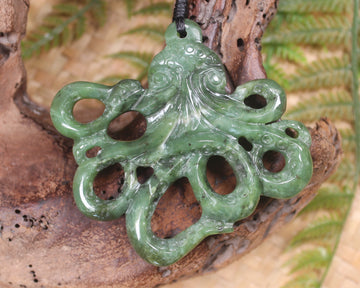Te Wheke or Octopus Pendant carved from Hapopo Pounamu - NZ Greenstone
