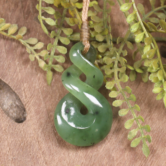 Twist or Pikorua carved from Hapopo Pounamu - NZ Greenstone