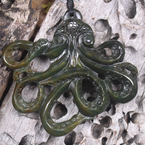 Te Wheke or Octopus Pendant carved from Rimu Pounamu - NZ Greenstone