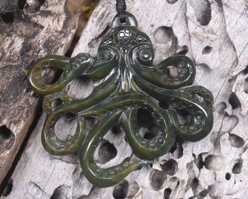 Te Wheke or Octopus Pendant carved from Rimu Pounamu - NZ Greenstone