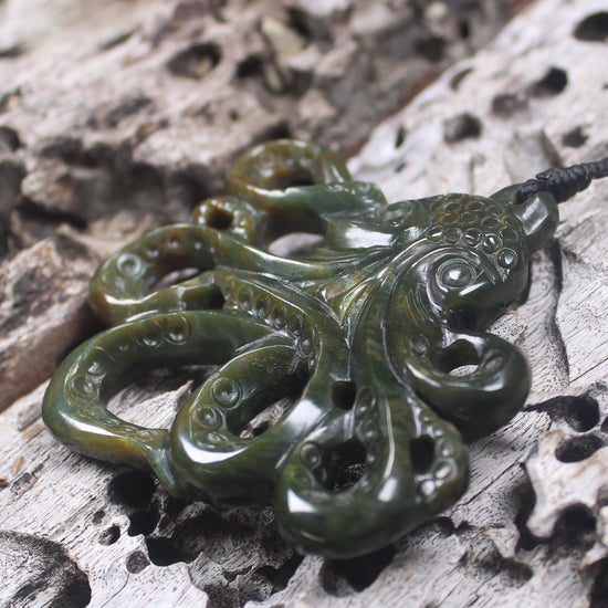 Te Wheke or Octopus Pendant carved from Rimu Pounamu - NZ Greenstone