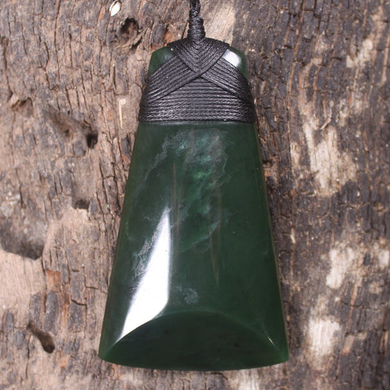 Kawakawa Pounamu Toki