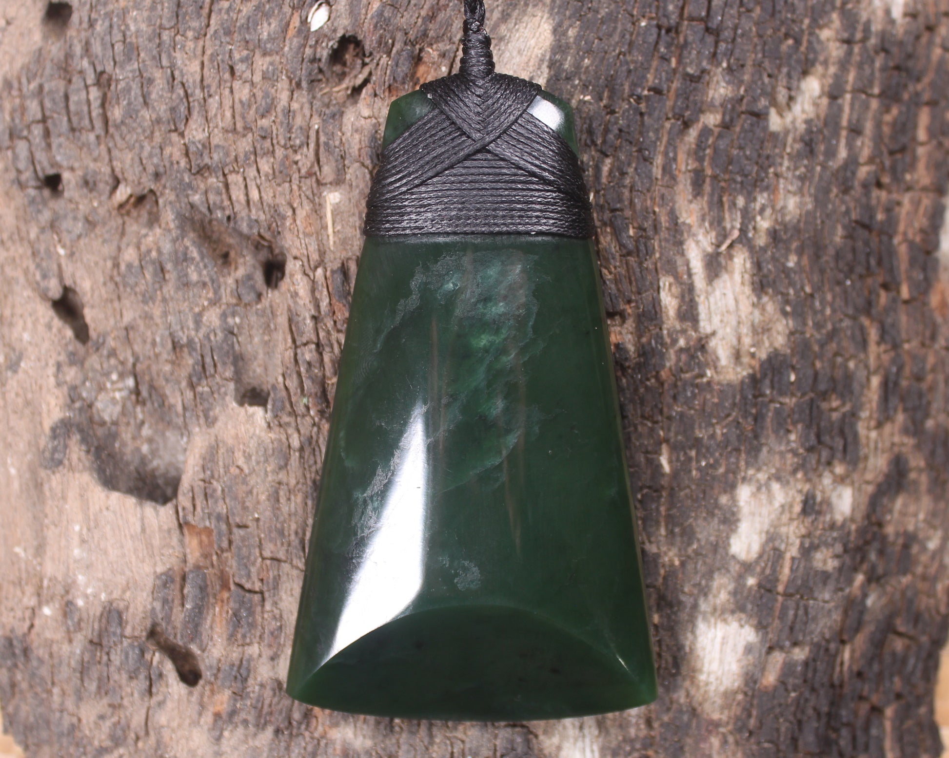 Kawakawa Pounamu Toki