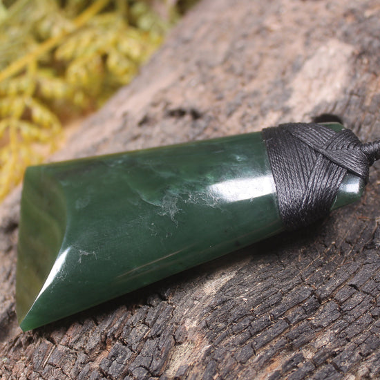 Kawakawa Pounamu Toki