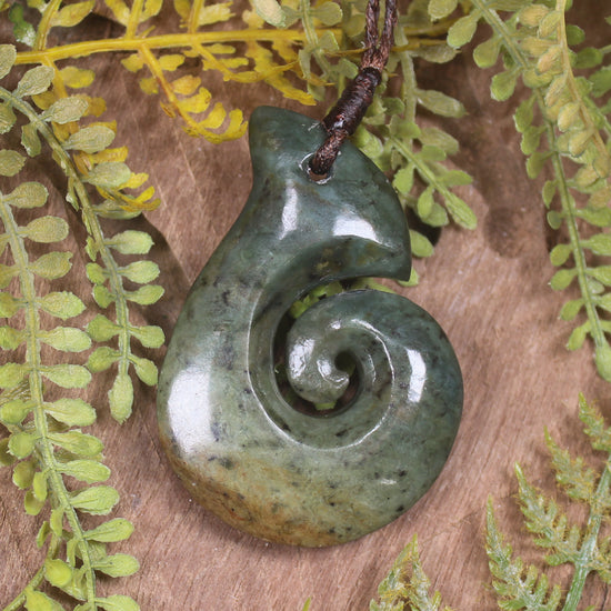 Flower Jade Hei Matau pendant  - NZ Greenstone