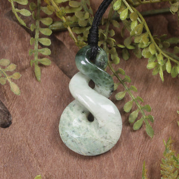 Twist or Pikorua carved from Hapopo Pounamu - NZ Greenstone