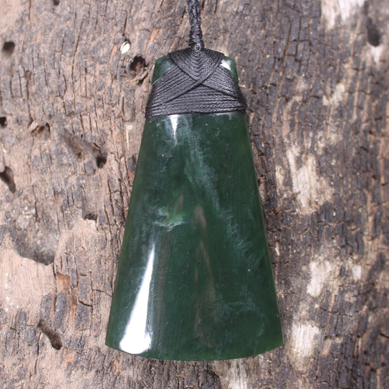 Kawakawa Pounamu Toki