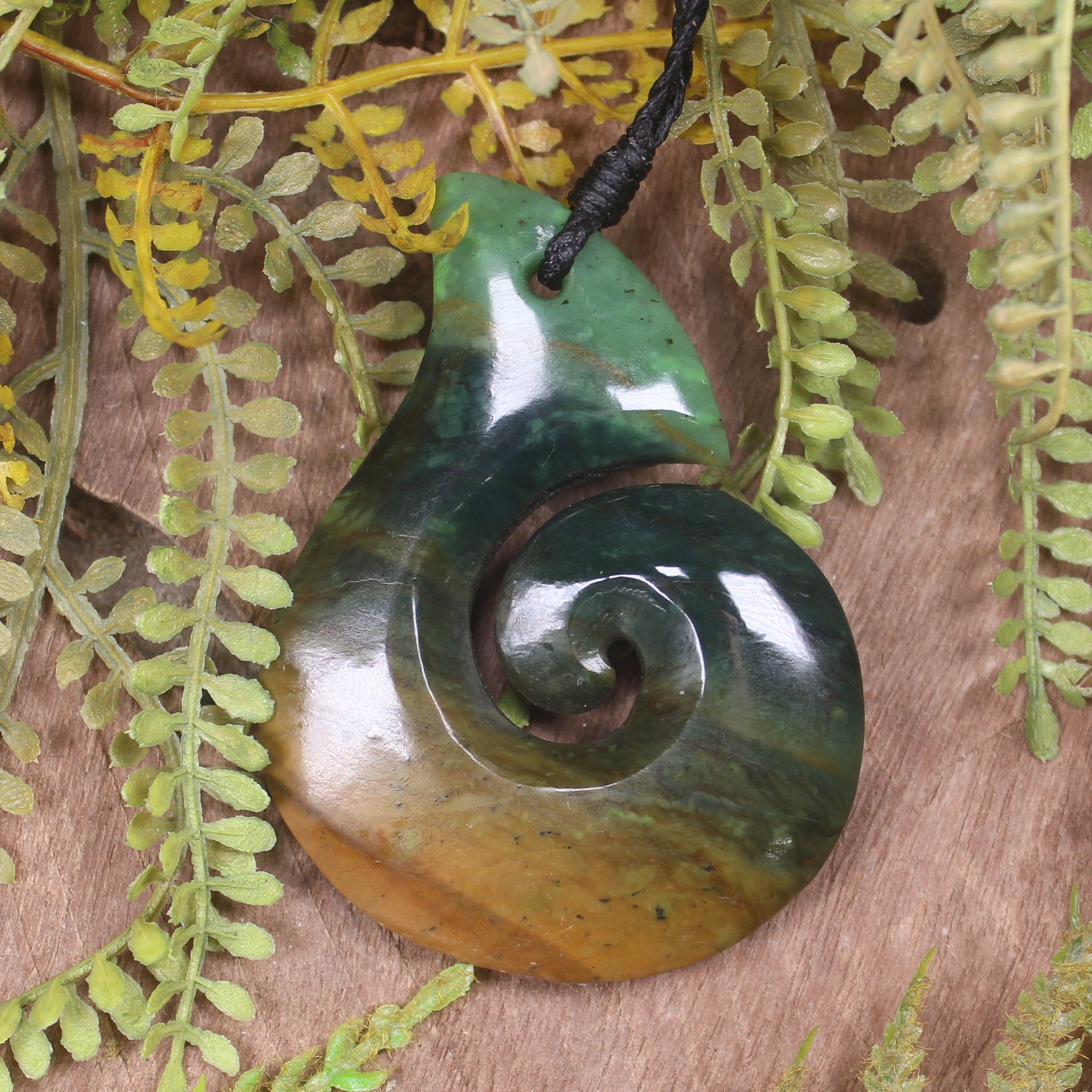 Flower Jade Hei Matau pendant  - NZ Greenstone