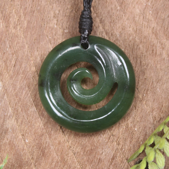 Kawakawa Pounamu Koru