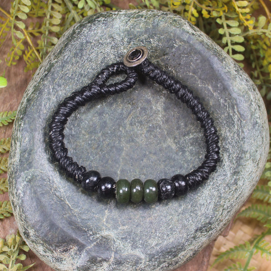 cord bracelet with Kawakawa Pounamu
