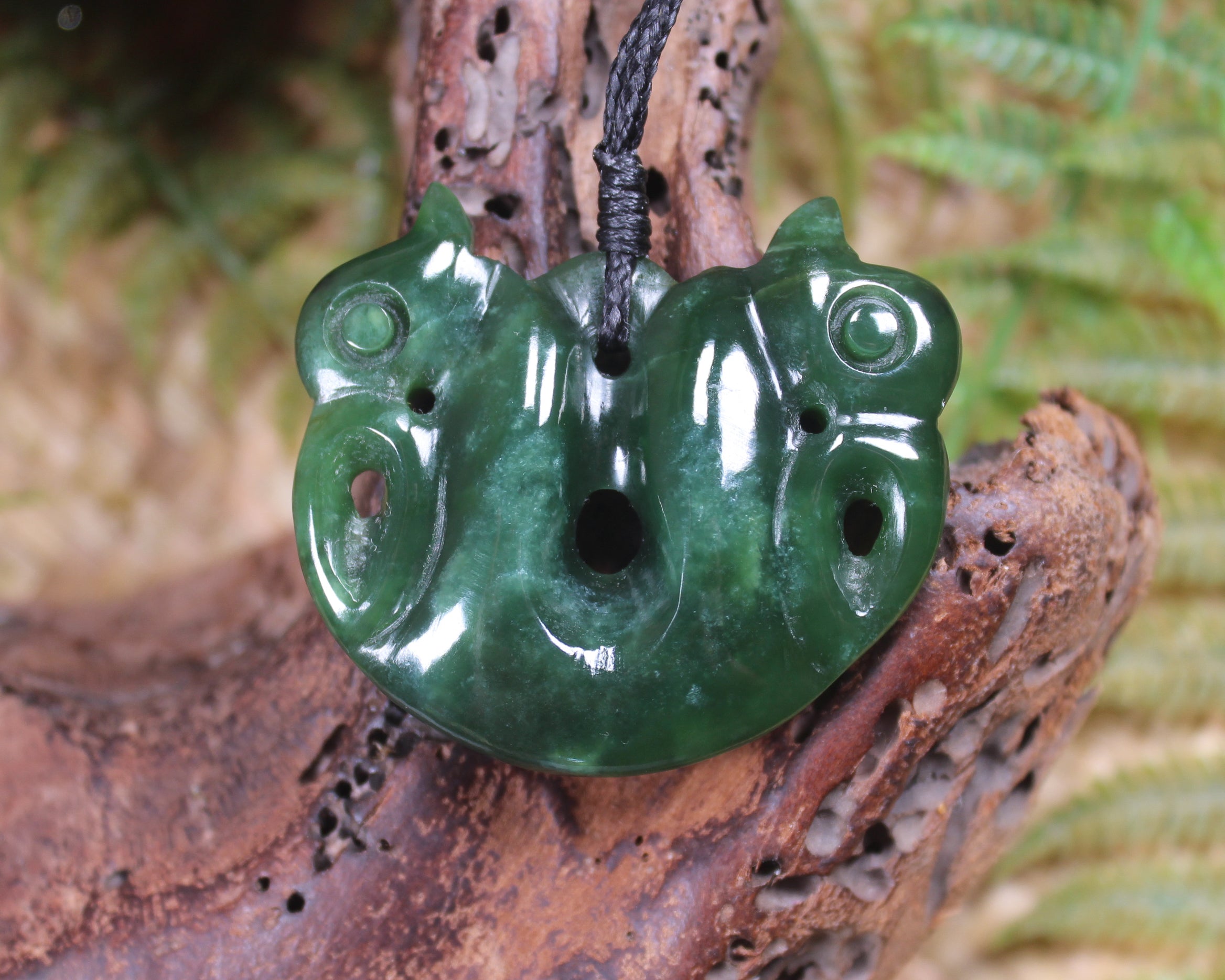 Pekapeka Pendant carved from Kawakawa Pounamu - NZ Greenstone