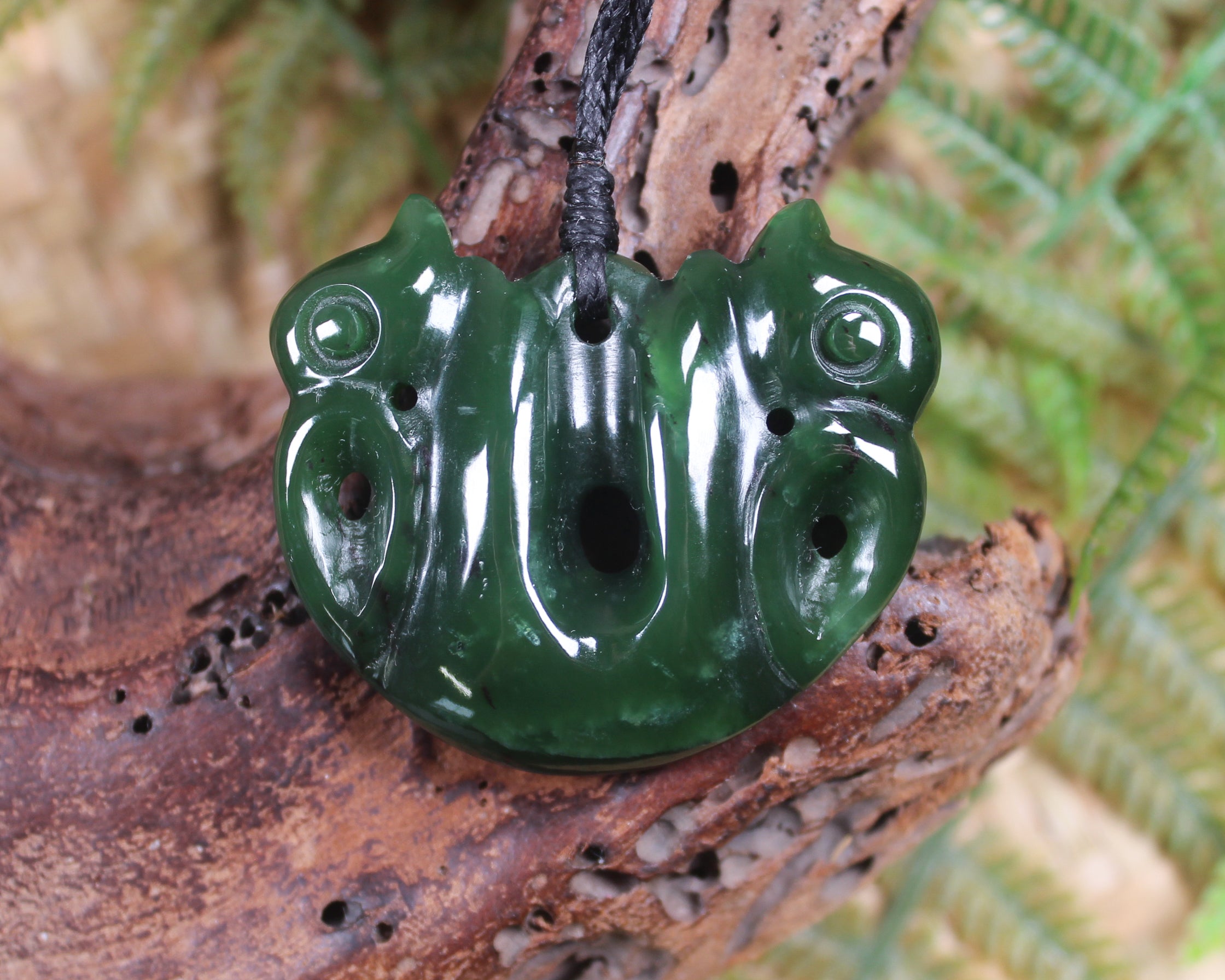 Pekapeka Pendant carved from Kawakawa Pounamu - NZ Greenstone