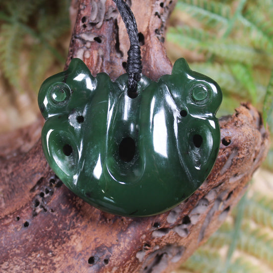Pekapeka Pendant carved from Kawakawa Pounamu - NZ Greenstone