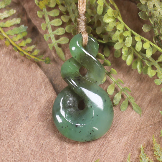 Twist or Pikorua carved from Raukaraka Pounamu - NZ Greenstone