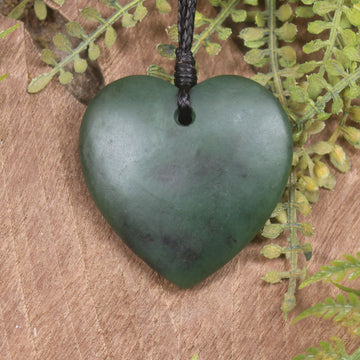 Heart carved from Kawakawa Pounamu - NZ Greenstone