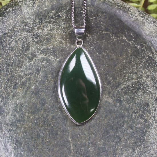 Kawakawa Pounamu pendant set in Sterling Silver - NZ Greenstone