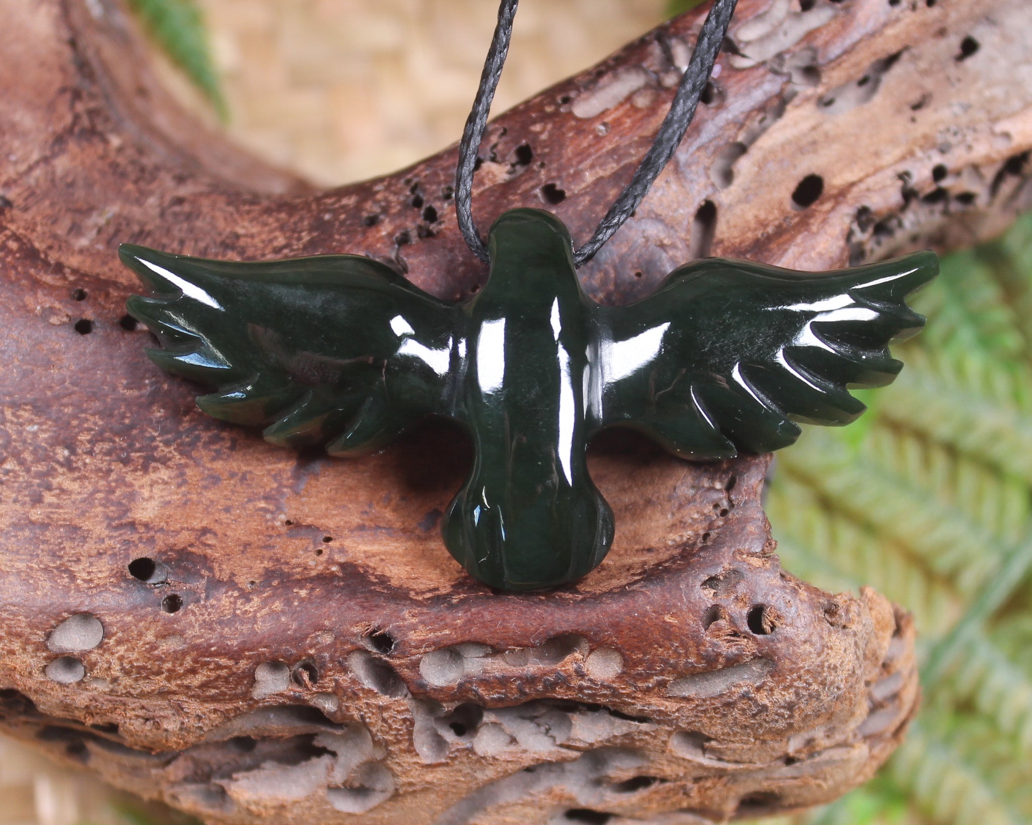 Manu or Bird Pendant carved from Kawakawa Pounamu - NZ Greenstone