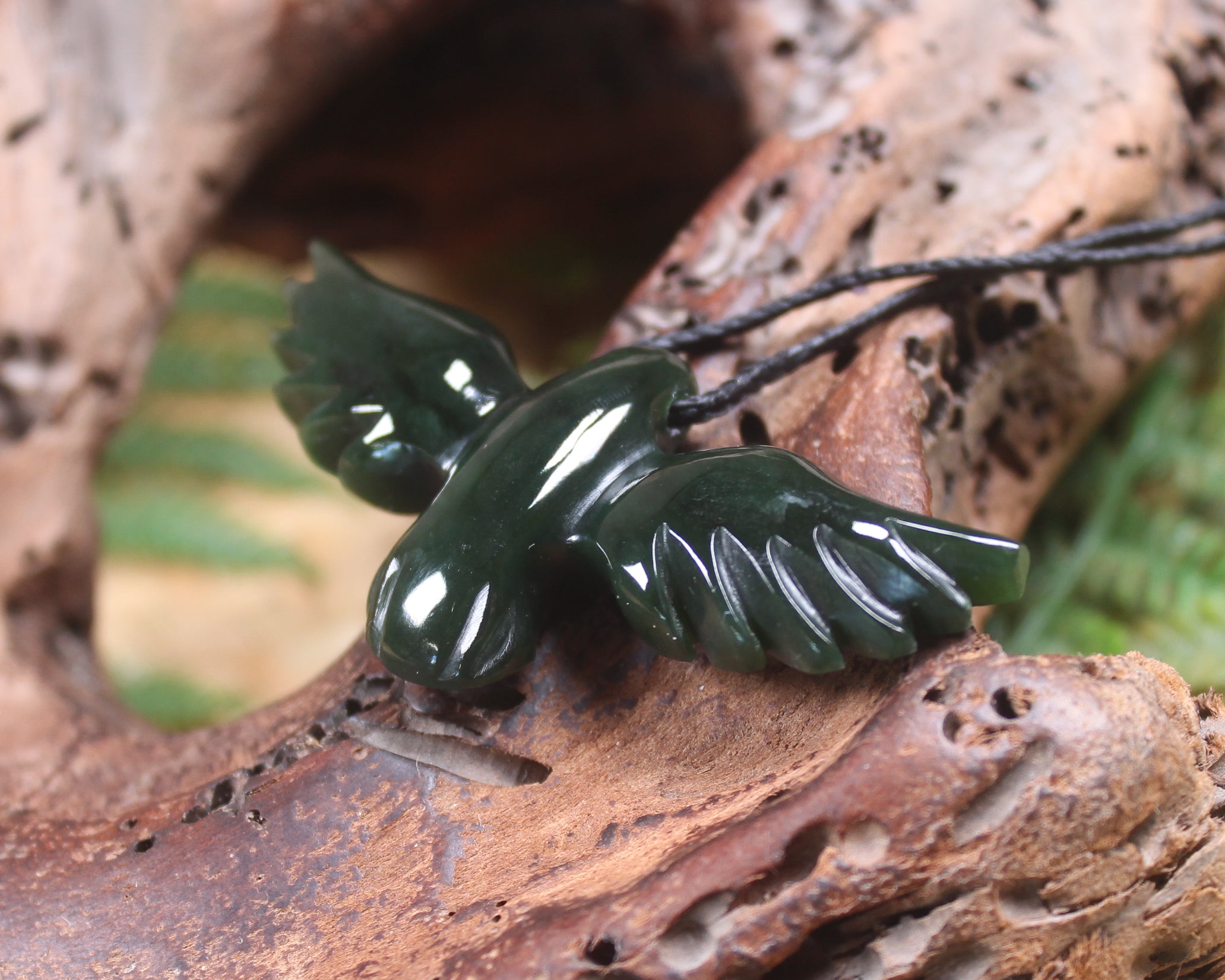 Manu or Bird Pendant carved from Kawakawa Pounamu - NZ Greenstone