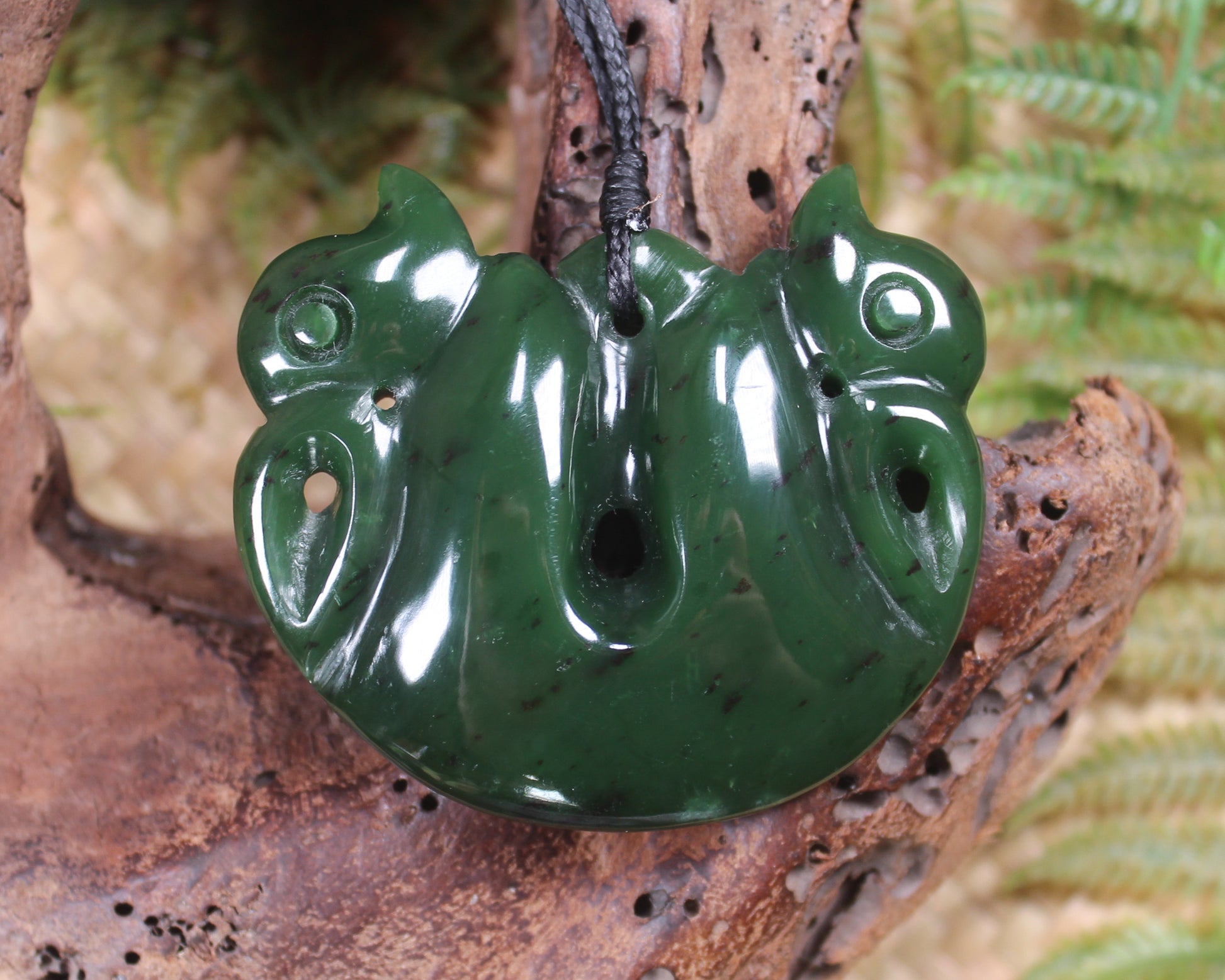 Pekapeka Pendant carved from Kawakawa Pounamu - NZ Greenstone