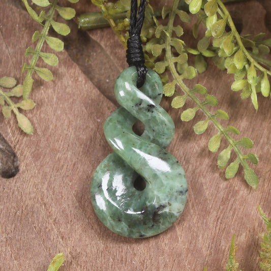 Twist or Pikorua carved from Hapopo Pounamu - NZ Greenstone