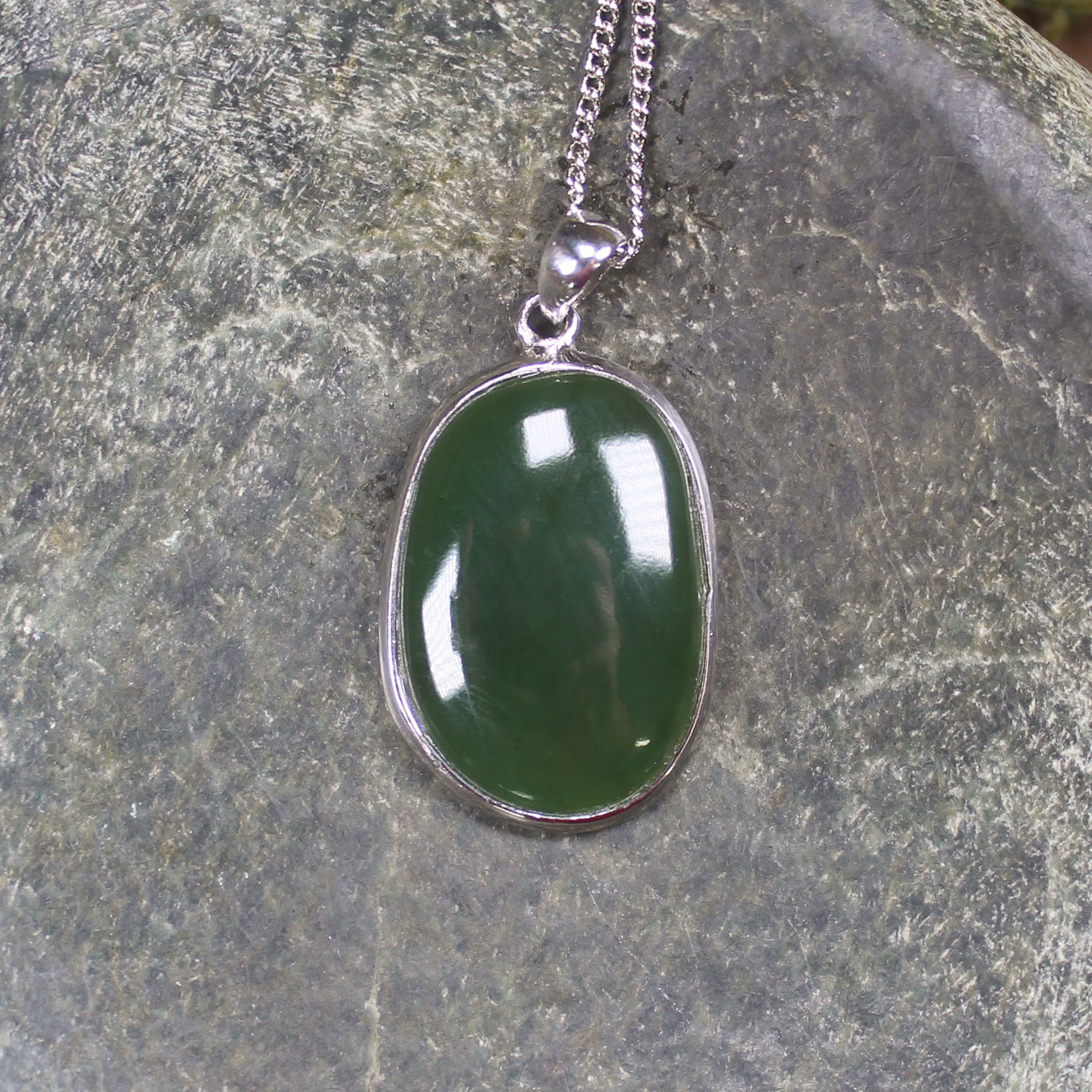 Kawakawa pounamu sterling silver pendant