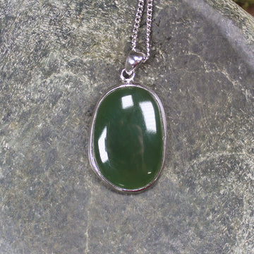 Kawakawa pounamu sterling silver pendant