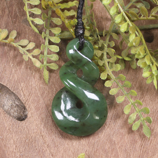 Twist or Pikorua carved from Hapopo Pounamu - NZ Greenstone