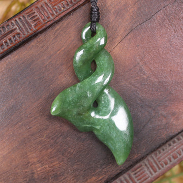NZ Greenstone Medium Whale Tail Pendant (BP749) Kawakawa Pounamu