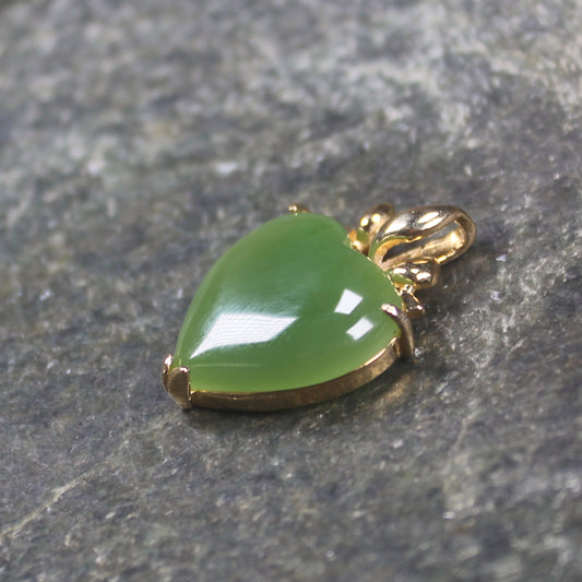 Hapopo Pounamu Heart pendant with gold plated setting