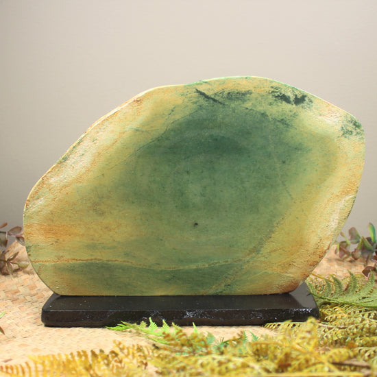 Flower Jade Pounamu Sculpture with Rock Art - NZ Greenstone
