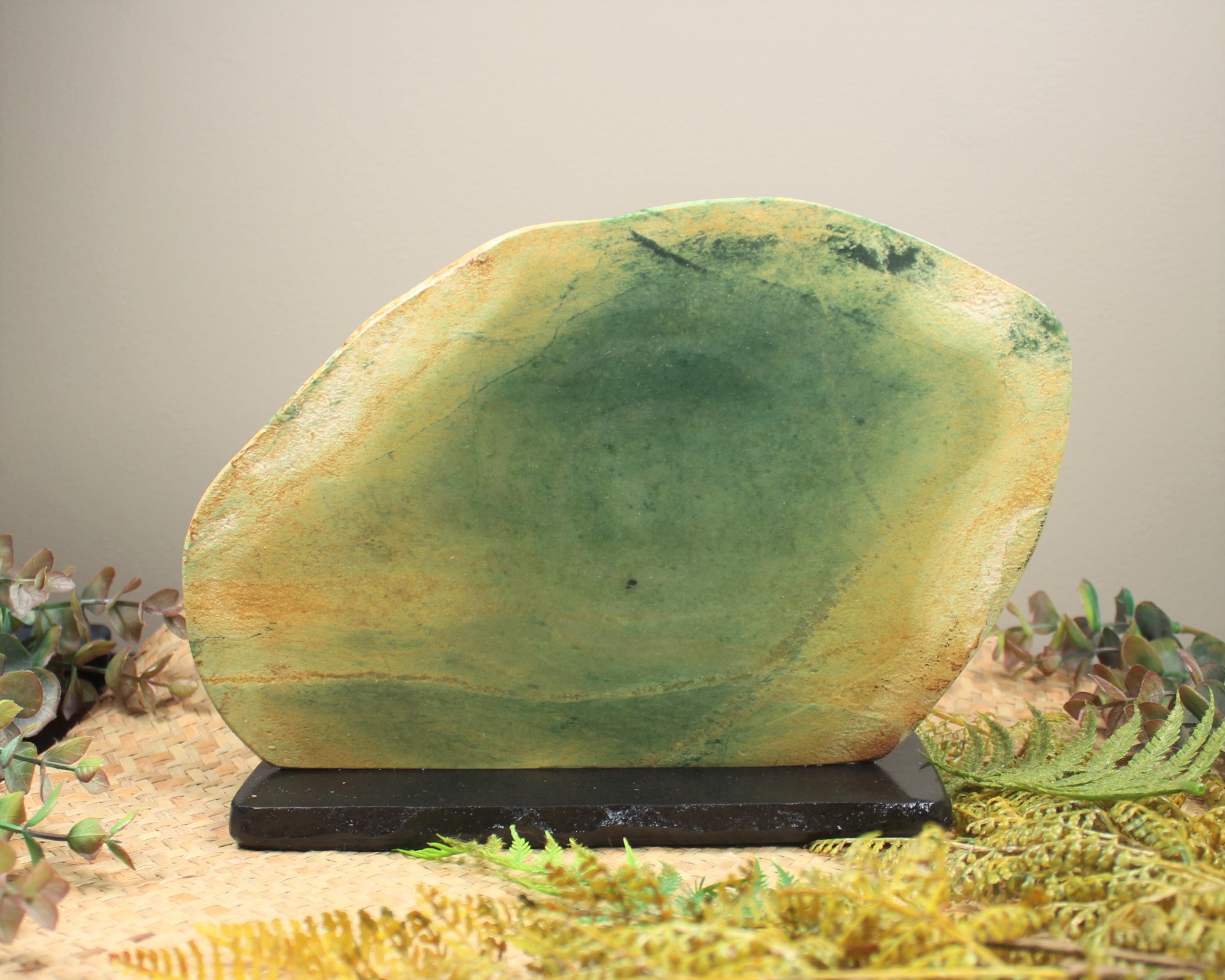 Flower Jade Pounamu Sculpture with Rock Art - NZ Greenstone