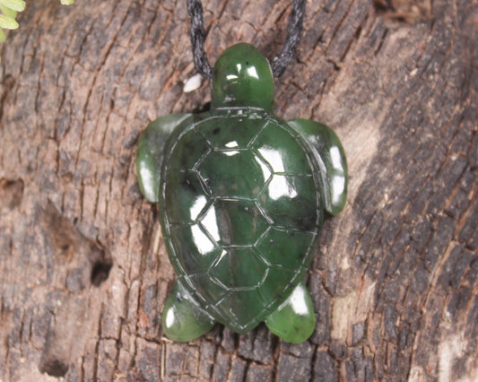 Turtle carved from Hapopo Pounamu - NZ Greenstone