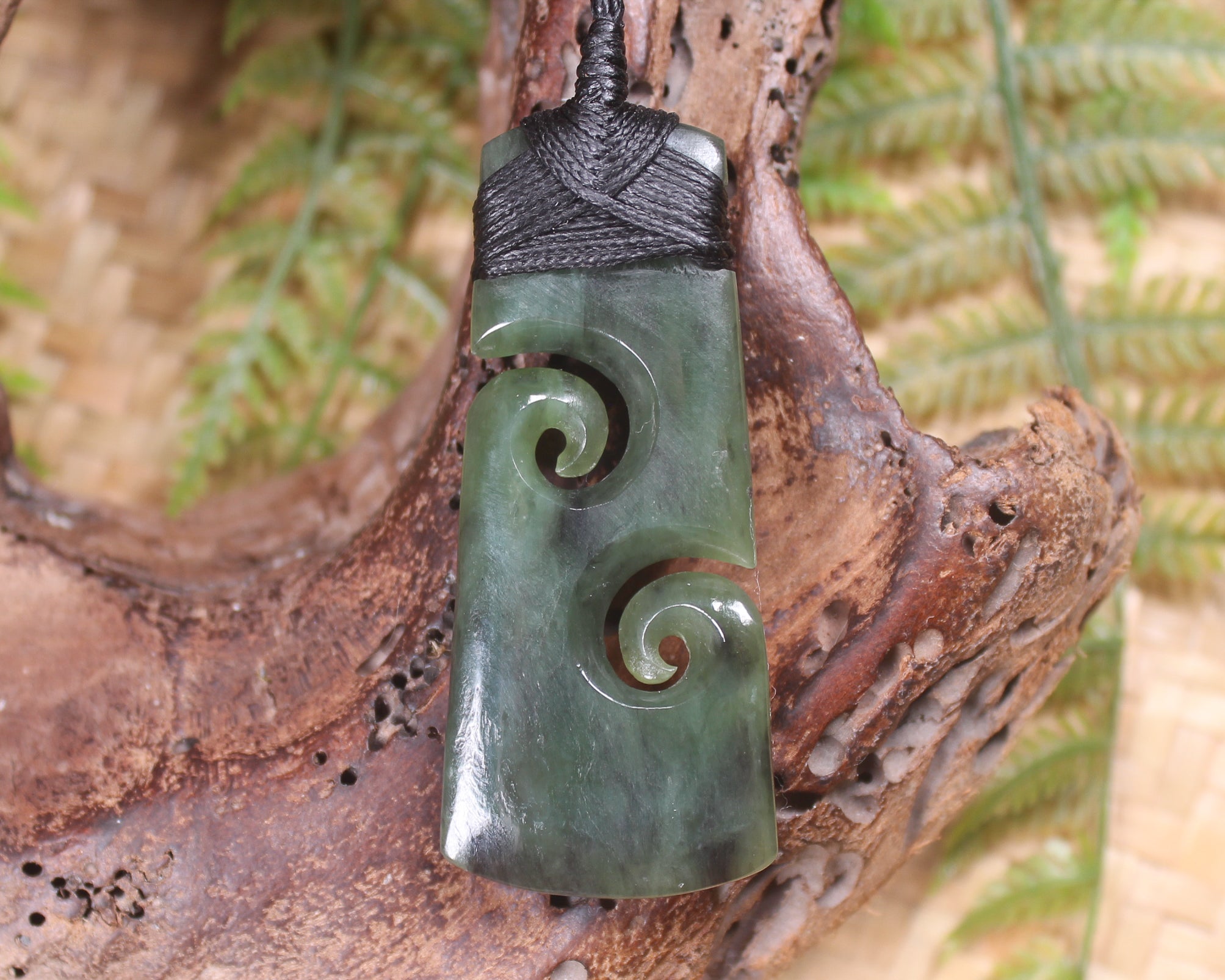 Toki or Adze with Koru carved from Hapopo Pounamu - NZ Greenstone