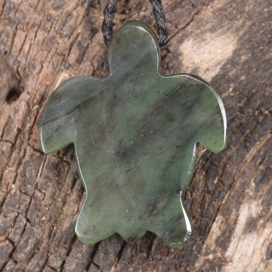 Turtle carved from Rimu Pounamu - NZ Greenstone