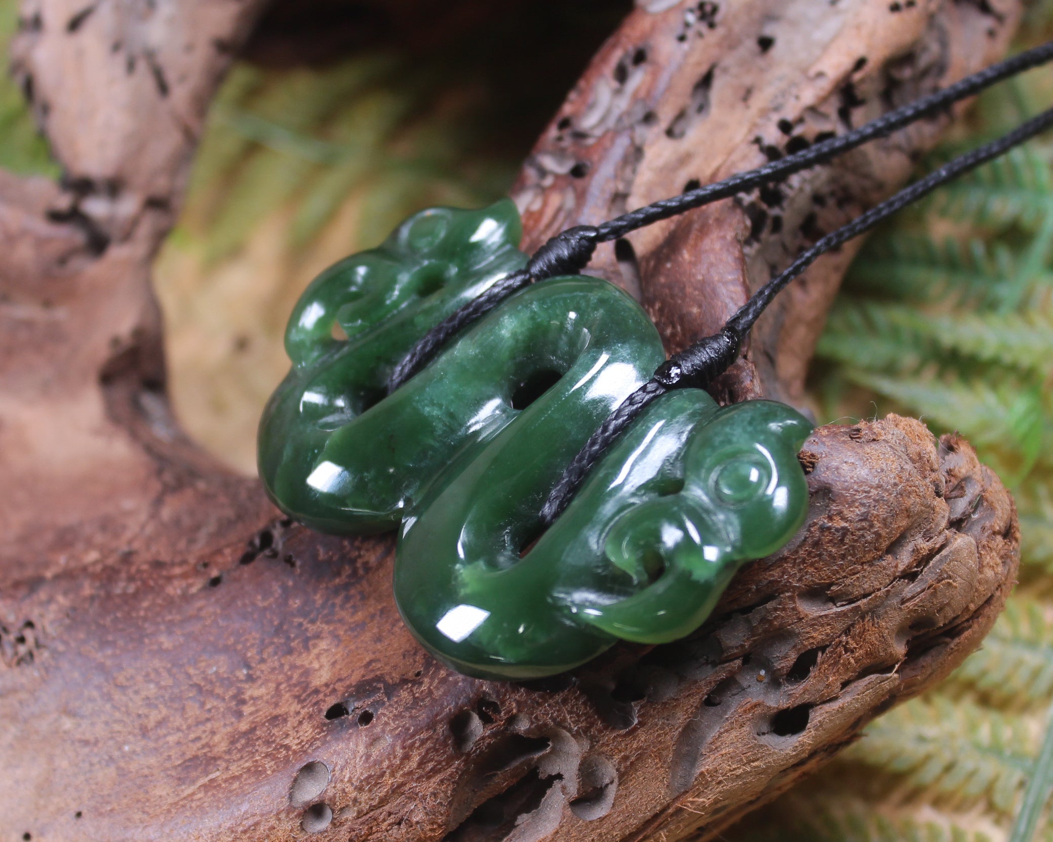 Pekapeka Pendant carved from Kawakawa Pounamu - NZ Greenstone