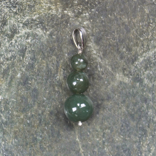 Kawakawa pounamu sterling silver pendant