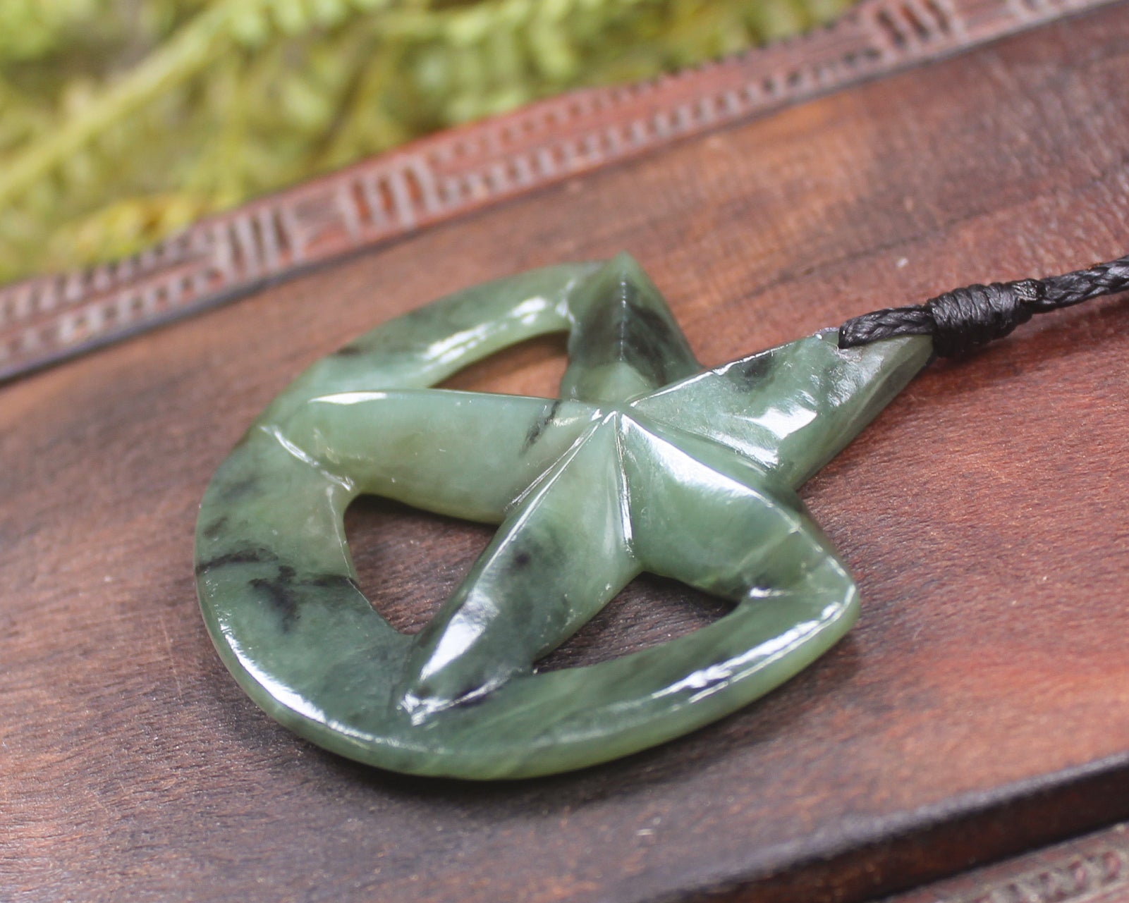Whetumarama or Ratana Star Symbol carved from Hapopo Pounamu - New Zealand Greenstone
