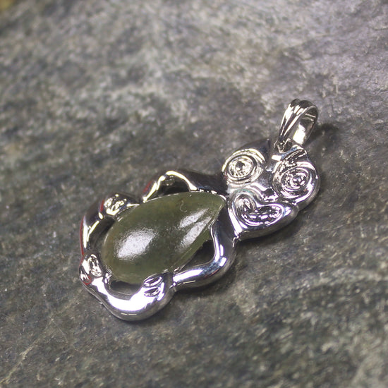Pounamu pendant set in Sterling Silver - NZ Greenstone