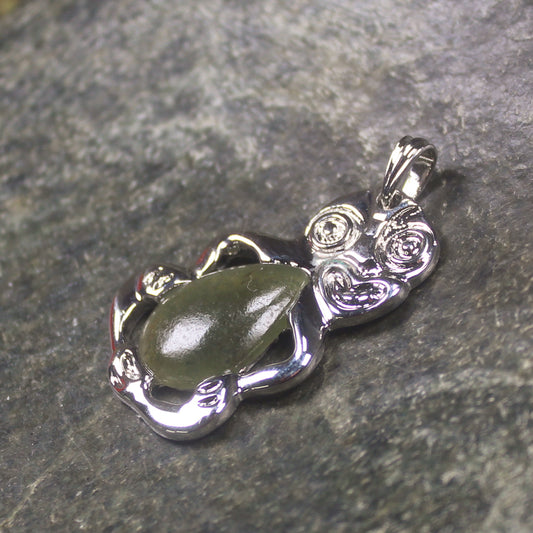 Pounamu pendant set in Sterling Silver - NZ Greenstone