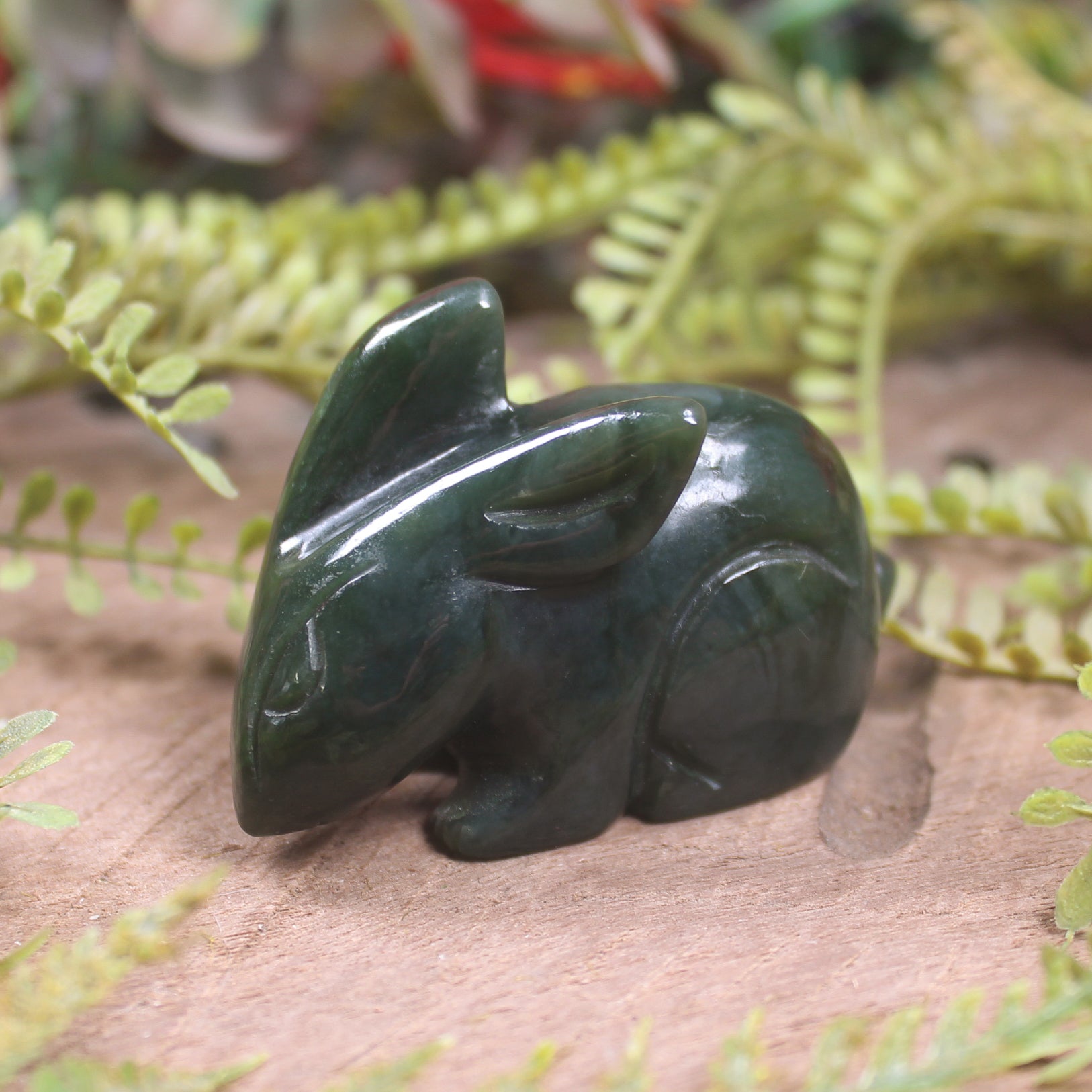 Kawakawa Pounamu Rabbit Sculpture
