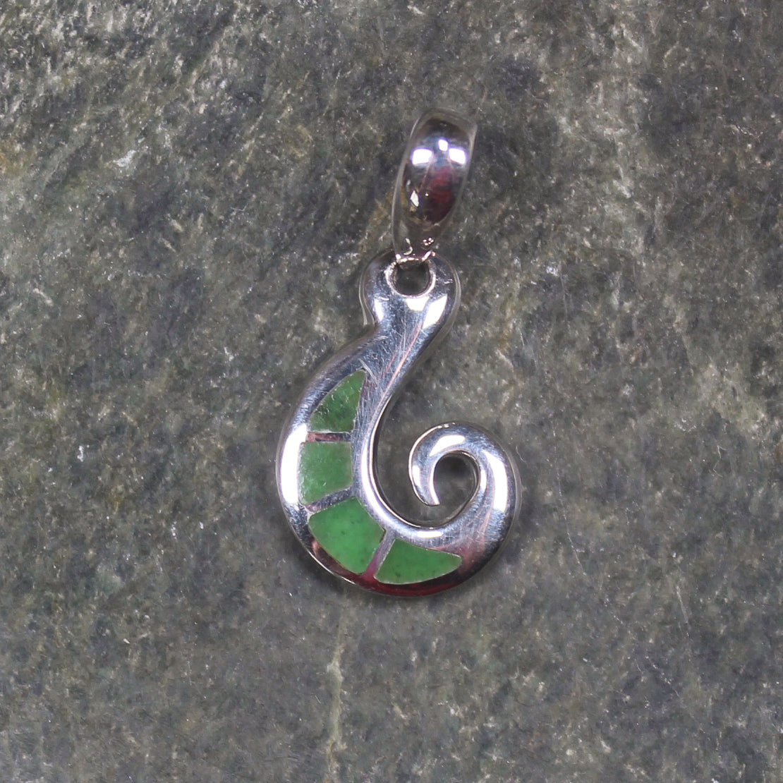 Hapopo Pounamu pendant set in Sterling Silver - NZ Greenstone