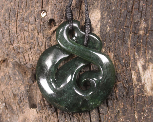 Koru Twist or Pikorua carved from Kawakawa Pounamu - NZ Greenstone