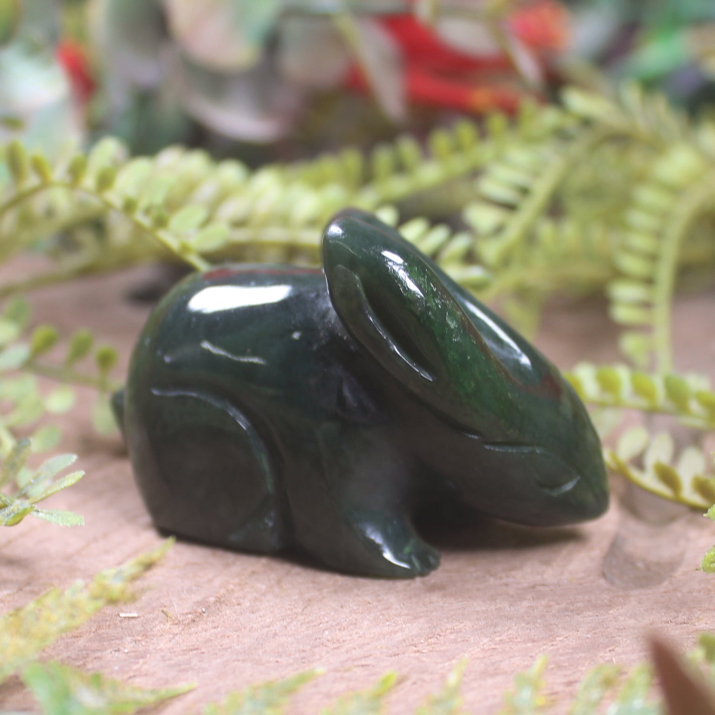 Kawakawa Pounamu Rabbit Sculpture