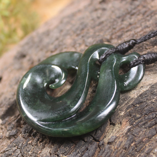 Koru Twist or Pikorua carved from Kawakawa Pounamu - NZ Greenstone