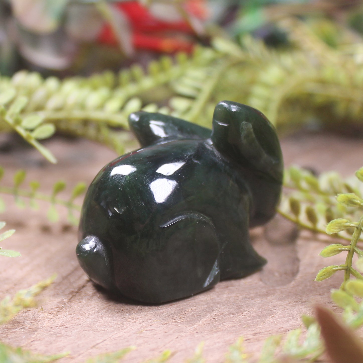 Kawakawa Pounamu Rabbit Sculpture