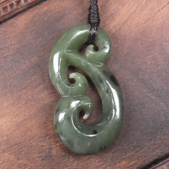 Hammerhead pendant carved from Hapopo Pounamu - NZ Greenstone