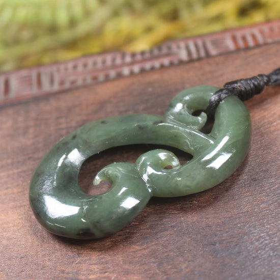 Hammerhead pendant carved from Hapopo Pounamu - NZ Greenstone