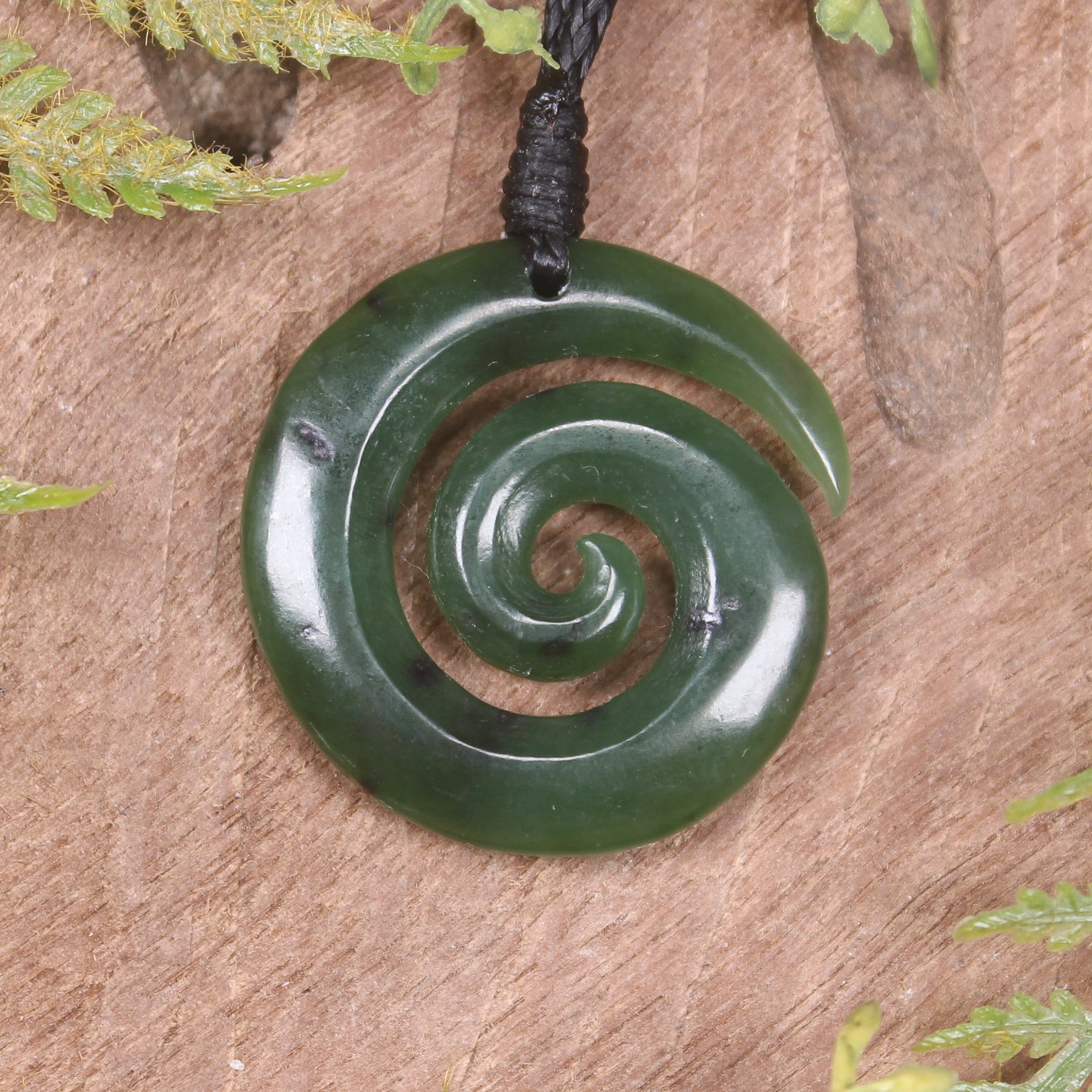 Kawakawa Pounamu Koru