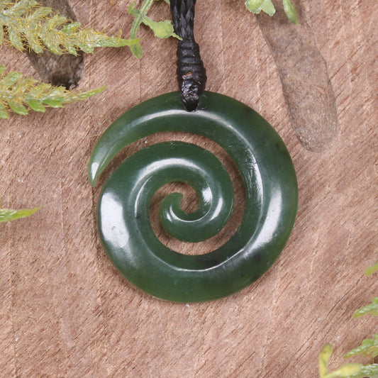 Kawakawa Pounamu Koru